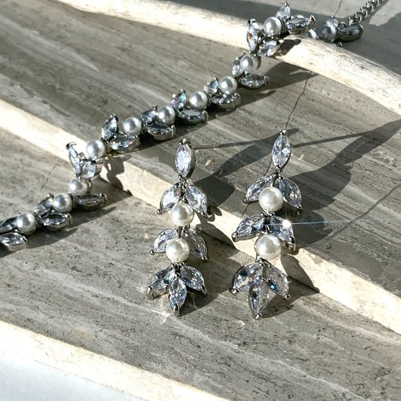 NEW~ Anthropologie BHLDN Pearl CZ Linear Dangle Earrings - Picture 9 of 12